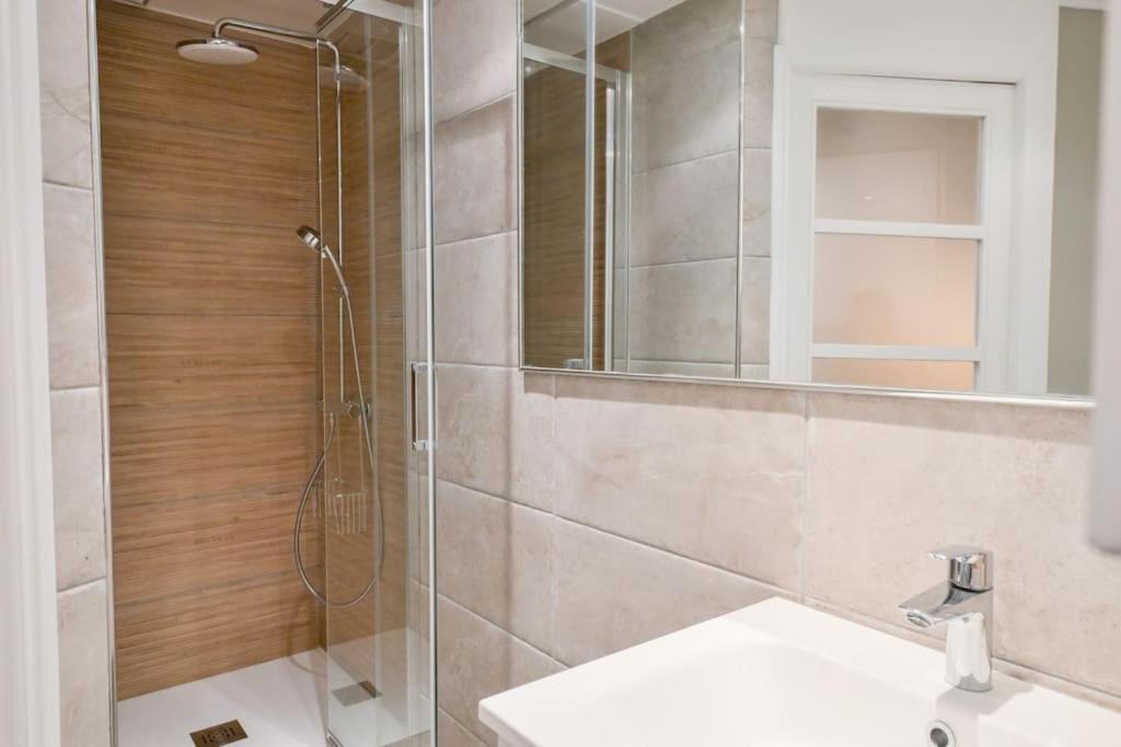 Cosy Appartement En Plein Marais Paris Bagian luar foto
